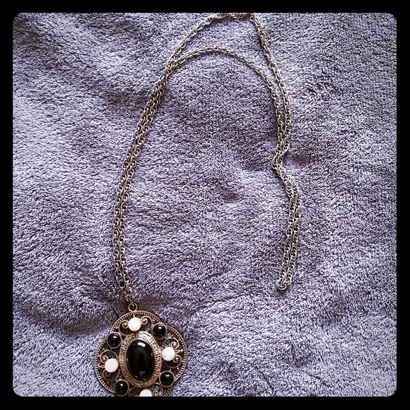 Long gold chained, black & pearl pendent necklace - Picture 1 of 3